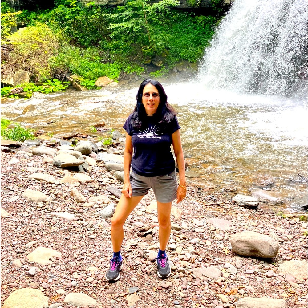 Meet your Posher, Lauren